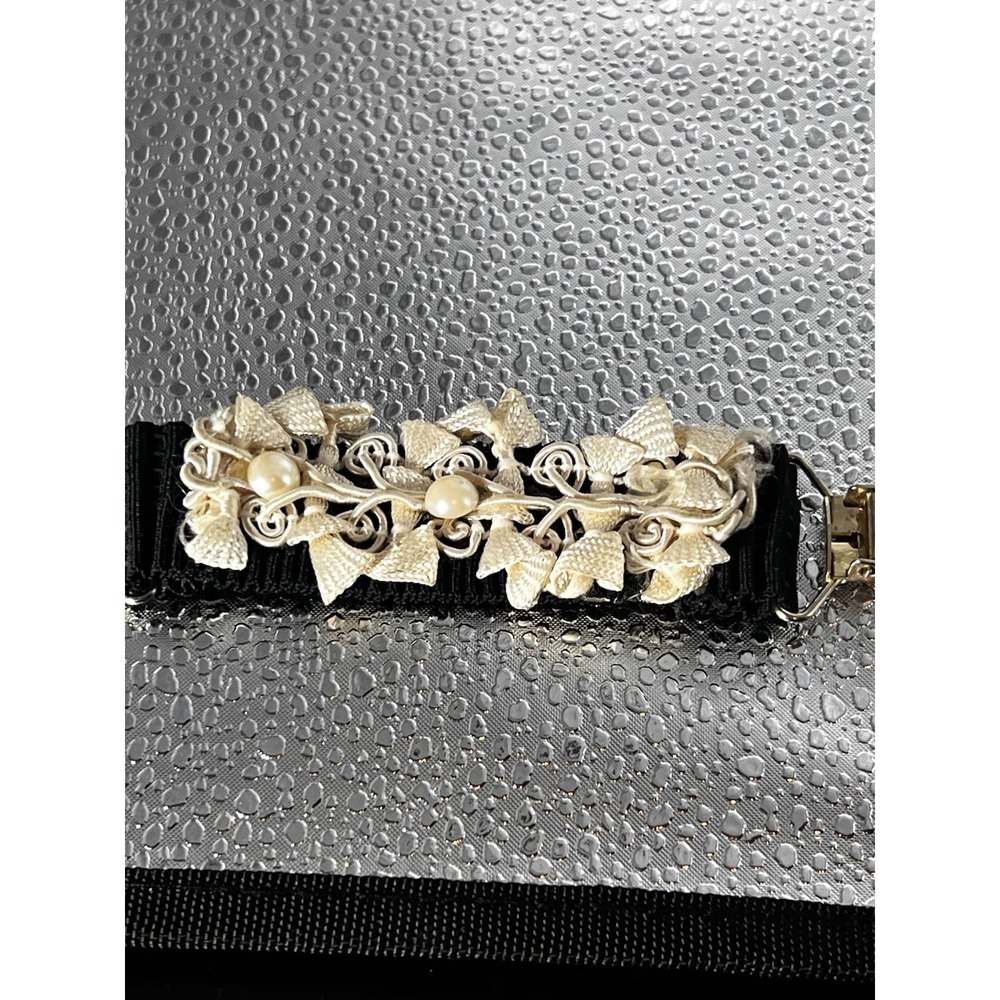 Vintage Sweater Clip Attachment Clip, faux pearls Lace Stretchy Cardigan